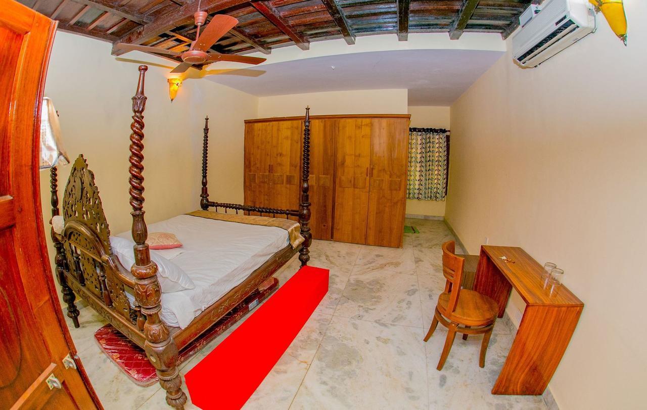Trium Heritage Villa Chengannur Esterno foto
