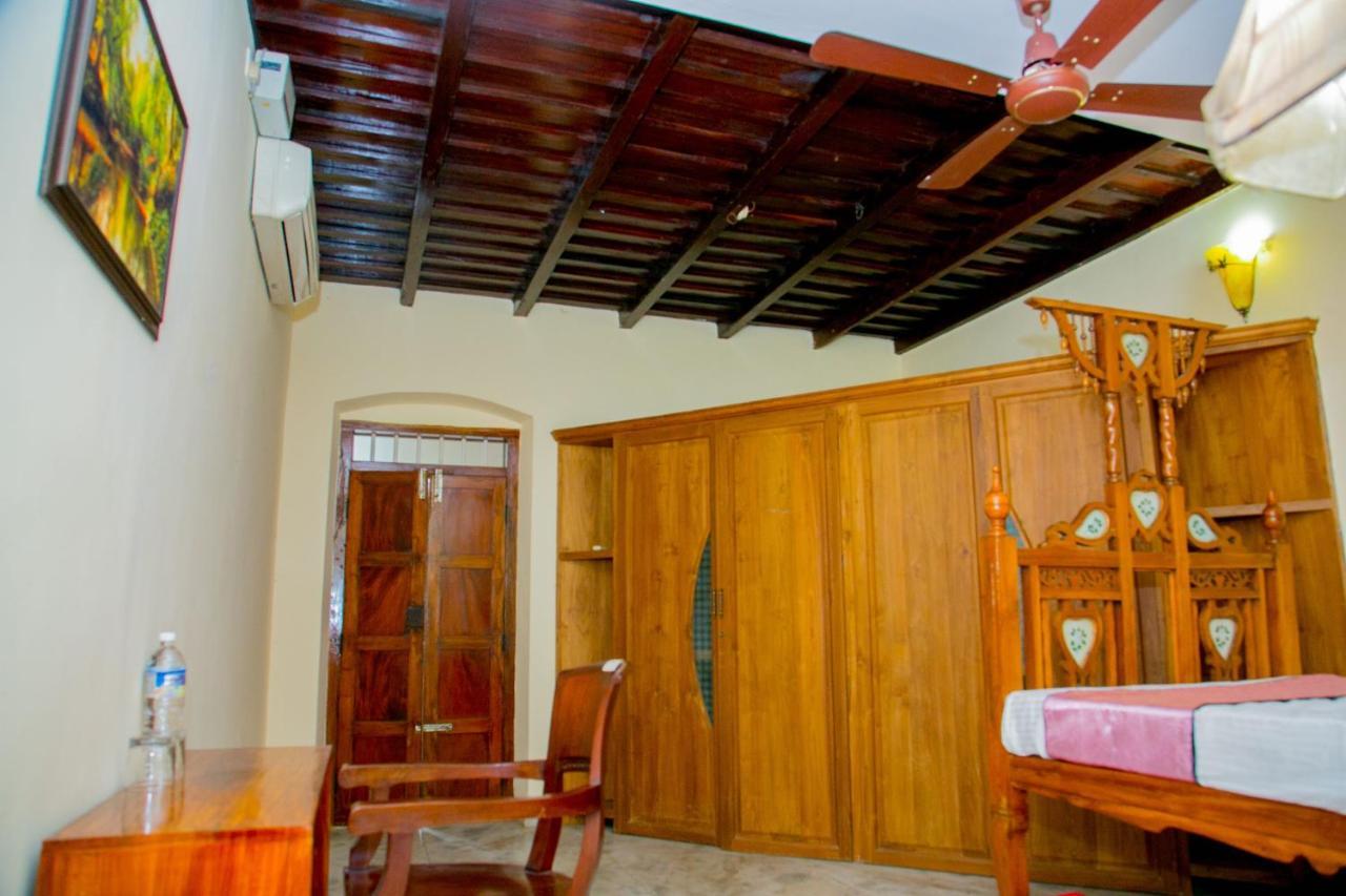 Trium Heritage Villa Chengannur Esterno foto